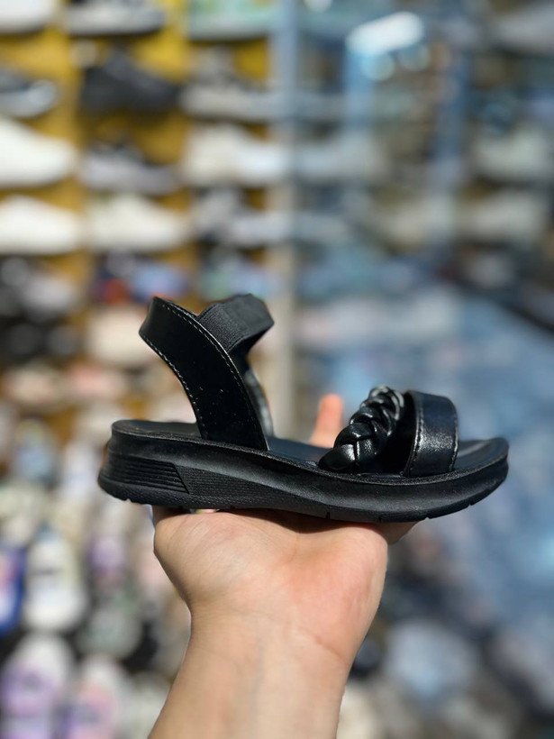 کفش صندل دخترانه مناسب روزمره و تابستانی مدل کشی
