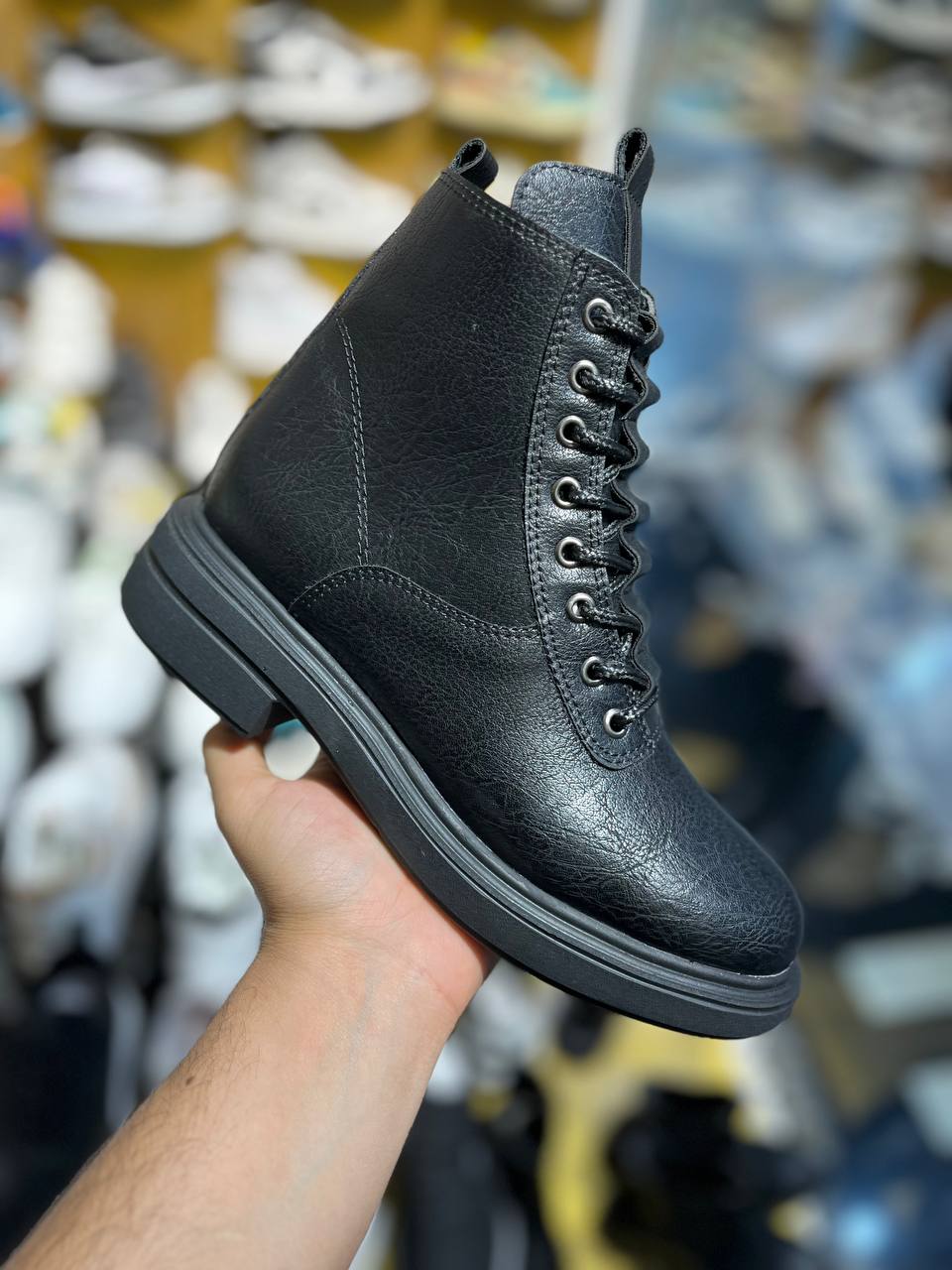 چکمه زمستانی مدل بوت نردبونی سوگو چرم