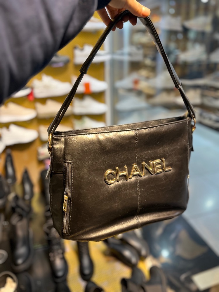 کیف مهمانی و مجلسی زنانه دوشی و دستی شنل مشکی